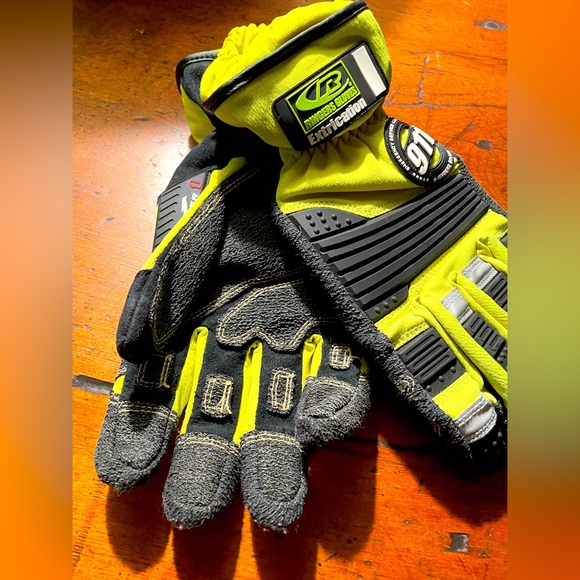 INCREDIBLE KEVLAR CORDURA RINGERS GLOVES 911 EMERGENCY SERVICE GEAR EXTRICATION - Picture 5 of 13